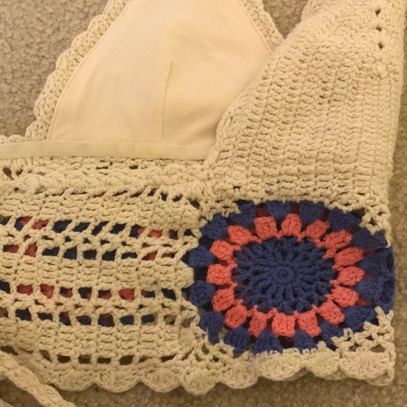 🌸Crochet crop top🌸 - Picture 4 of 5